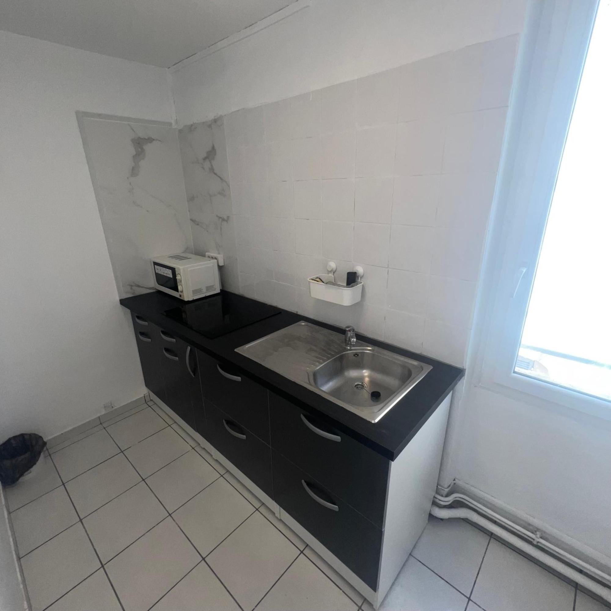 Studio Tapisvert St Charles Canebiere Vieux Port Marseille Exterior photo